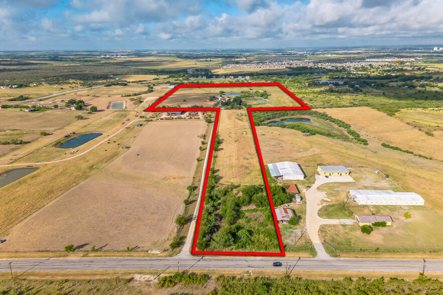 2002 Center Point Rd, San Marcos, TX en venta - Foto principal - Imagen 1 de 11