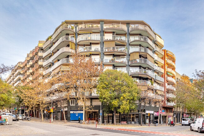 Más detalles de Edificio residencial​ en venta