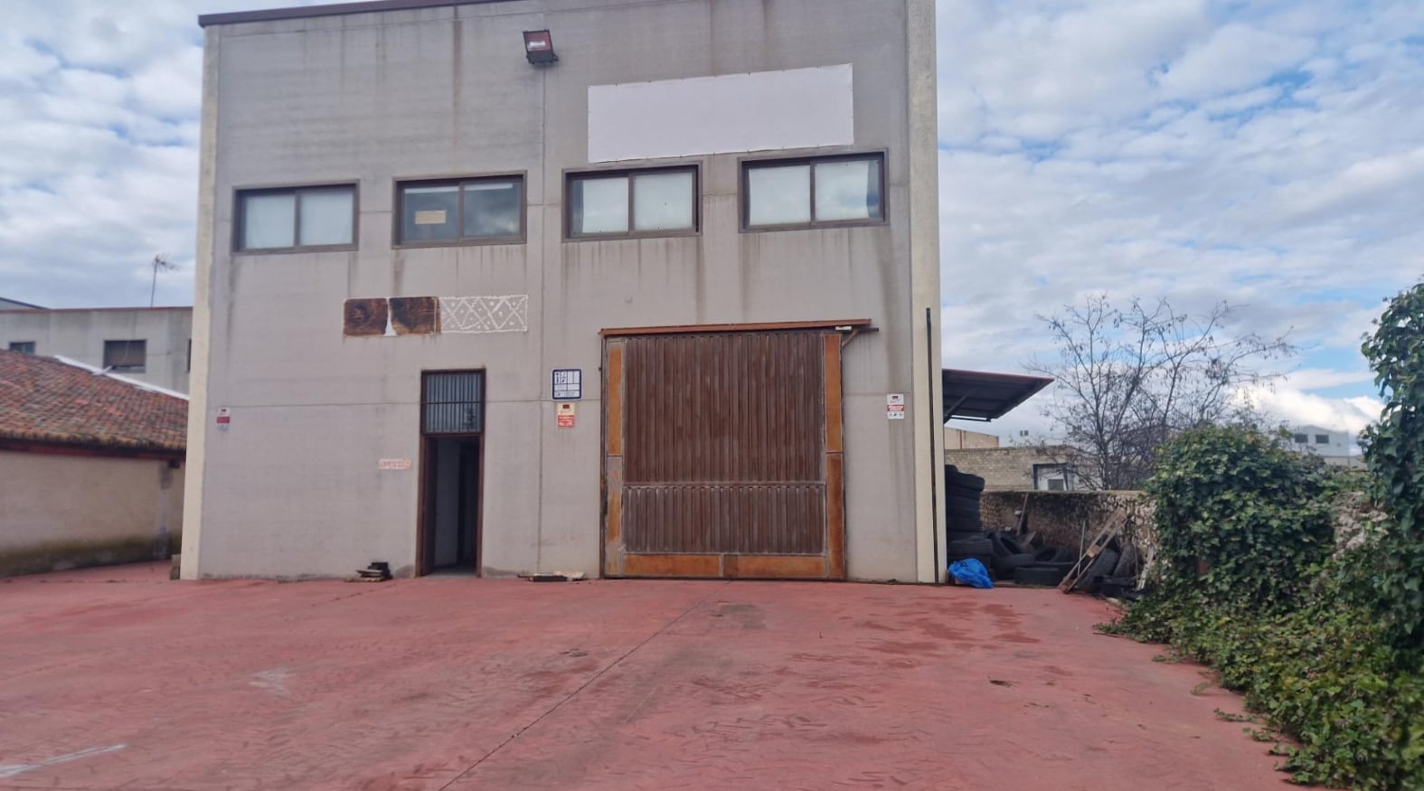 Nave en Nuevo Baztán, Madrid en alquiler Foto principal- Imagen 1 de 2