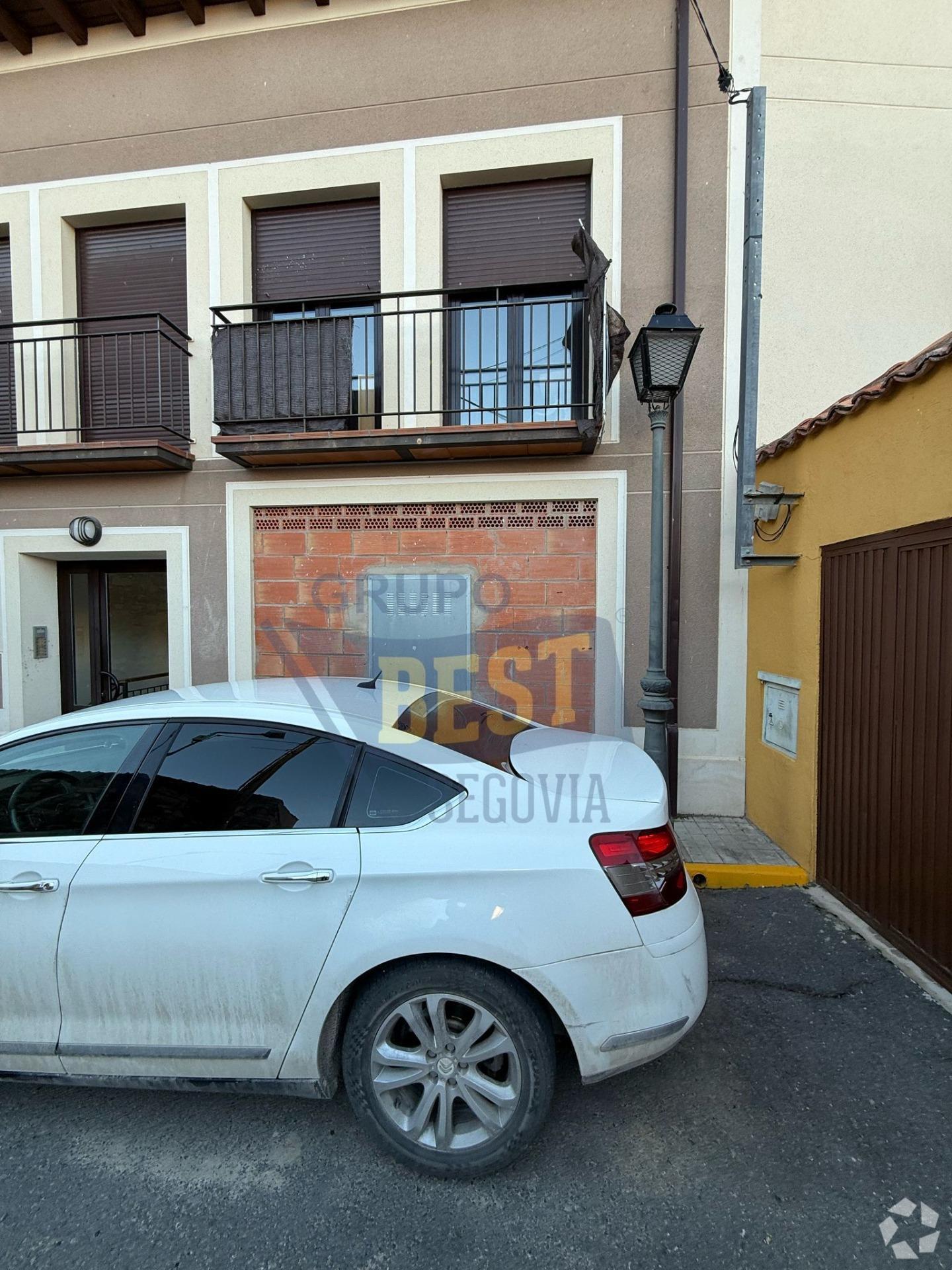 Edificio residencial en Espirdo, Segovia en venta Foto del interior- Imagen 1 de 2