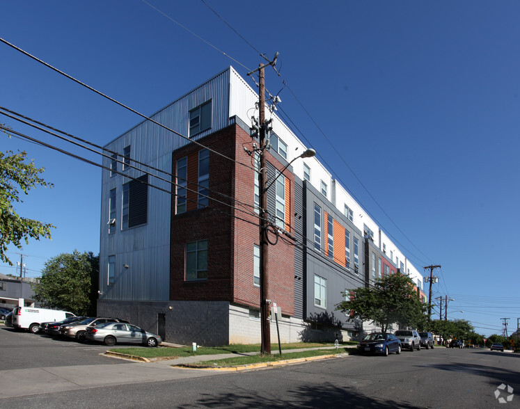 3311 Rhode Island Ave, Mount Rainier, MD en alquiler - Foto del edificio - Imagen 2 de 2