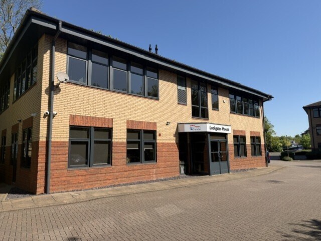 6 Rushmills, Northampton en alquiler - Foto del edificio - Imagen 2 de 12
