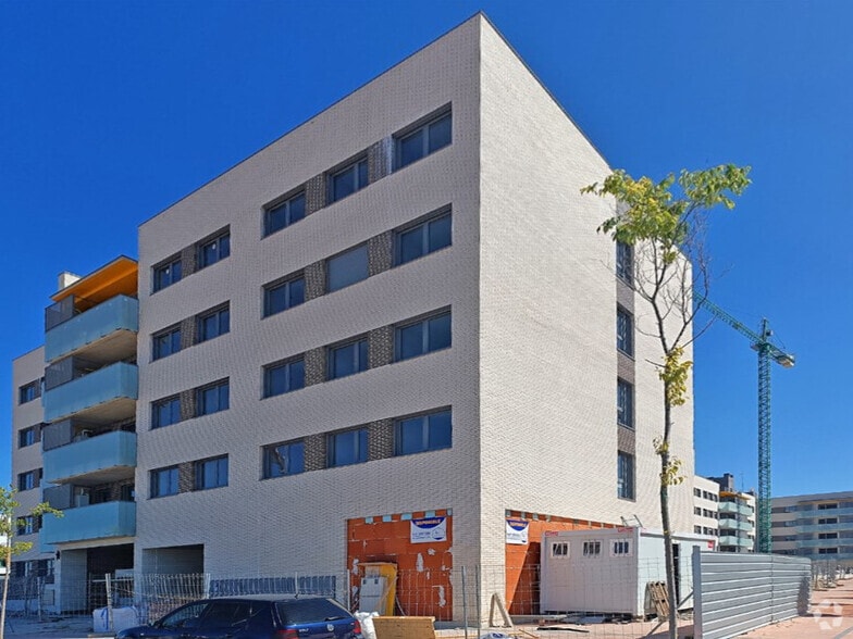 Calle Valle de la Barranca, 1, Torrejón de Ardoz, Madrid en alquiler - Foto del edificio - Imagen 2 de 3