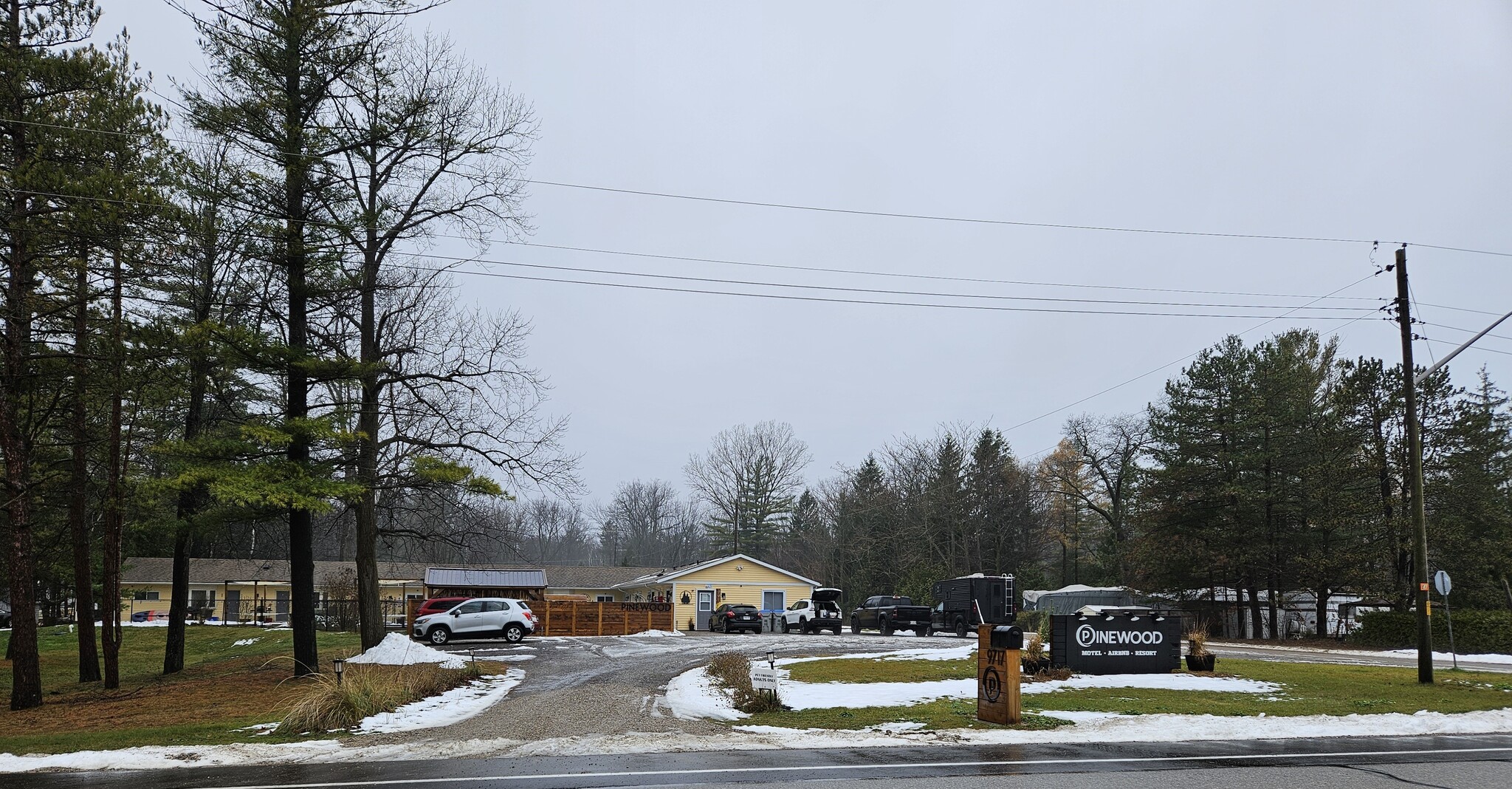 9717 Army Camp Rd, Lambton Shores, ON en venta Foto del edificio- Imagen 1 de 38