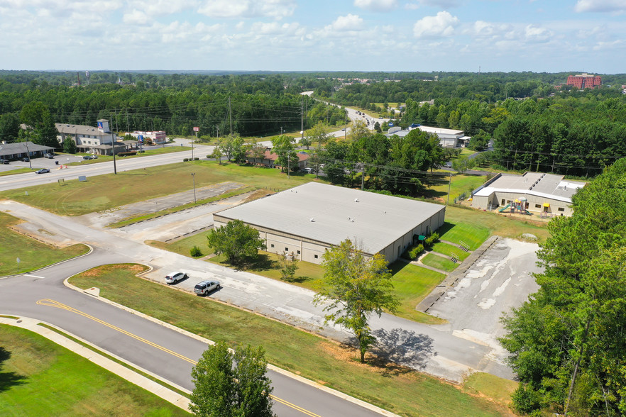 2015 Gateway Dr, Opelika, AL en alquiler - Foto del edificio - Imagen 1 de 3