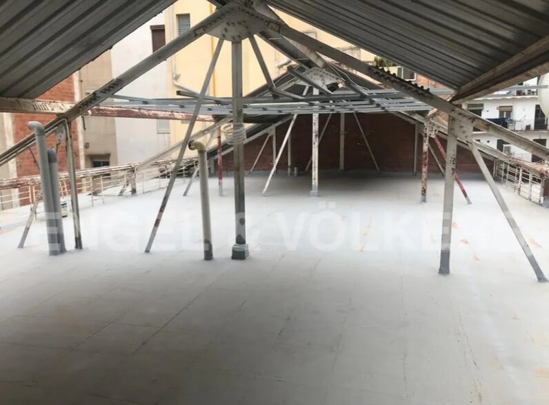 Local en Barcelona, Barcelona en venta - Foto del edificio - Imagen 2 de 3