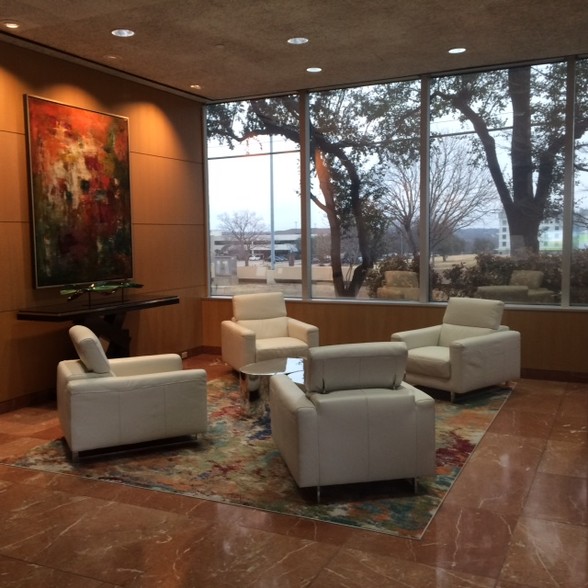 10501 N Central Expy, Dallas, TX en alquiler - Lobby - Imagen 2 de 4