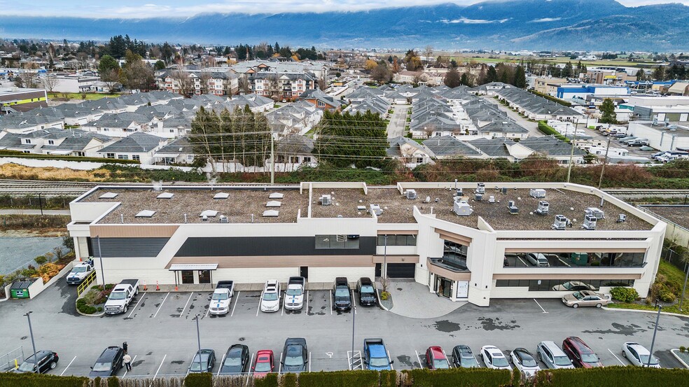 8472 Harvard Pl, Chilliwack, BC en venta - Foto del edificio - Imagen 1 de 16