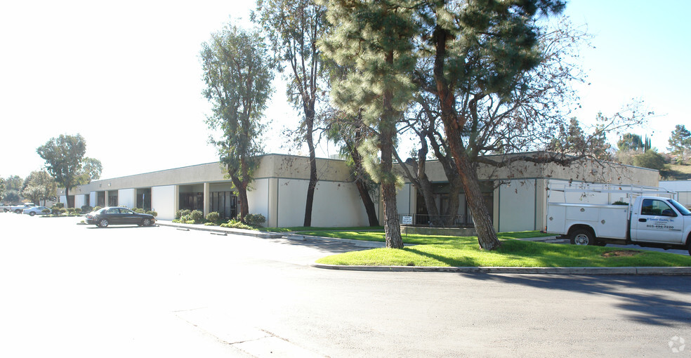 725 Lakefield Rd, Westlake Village, CA en alquiler - Foto del edificio - Imagen 1 de 8