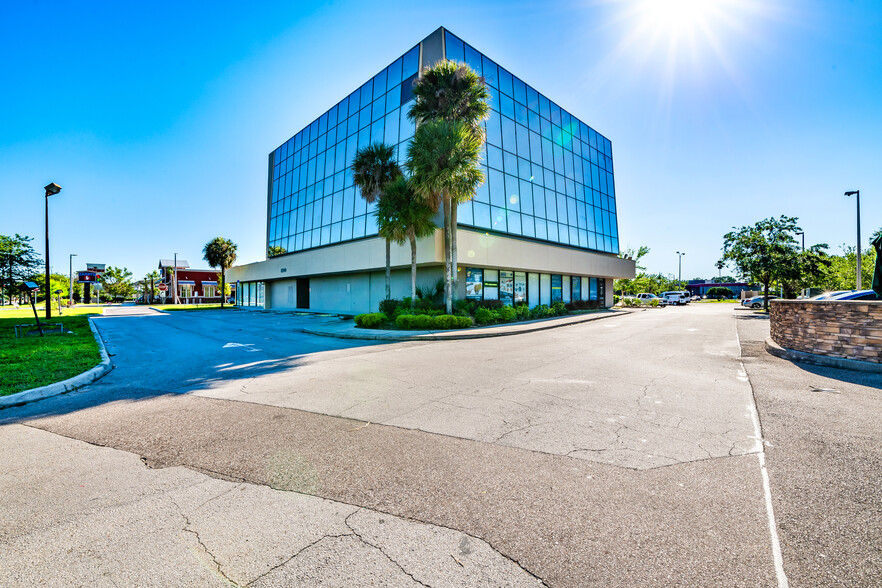 6900 S Orange Blossom Trl, Orlando, FL en alquiler - Foto del edificio - Imagen 3 de 40