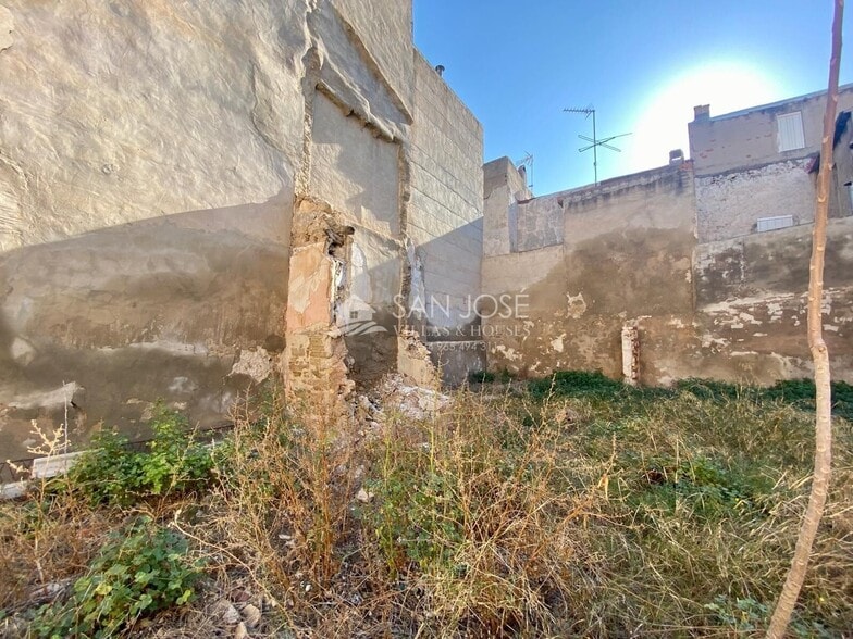 Terreno en Alicante en venta - Foto del edificio - Imagen 2 de 10