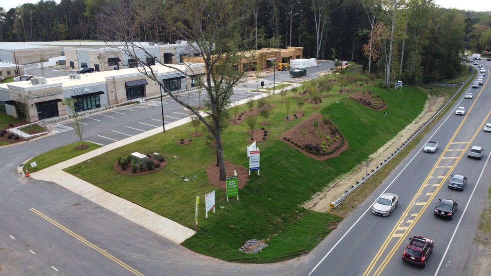 360 Fort Mill, Fort Mill, SC en alquiler - Foto del edificio - Imagen 2 de 14