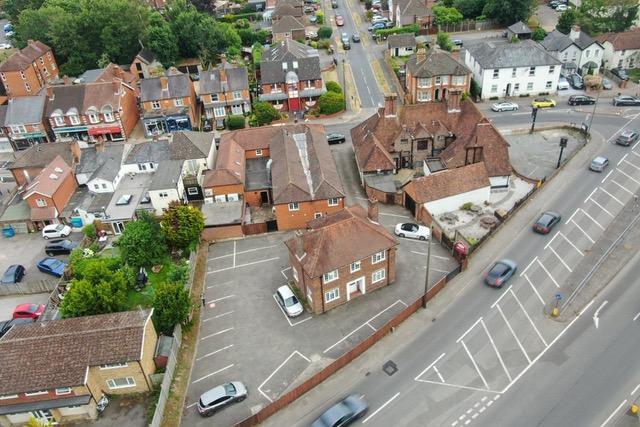 3-3A High St, Bagshot en venta - Foto del edificio - Imagen 1 de 24