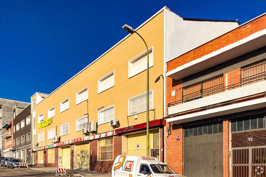 Calle Alfonso Gómez, 11, Madrid, Madrid en venta - Foto del edificio - Imagen 2 de 2