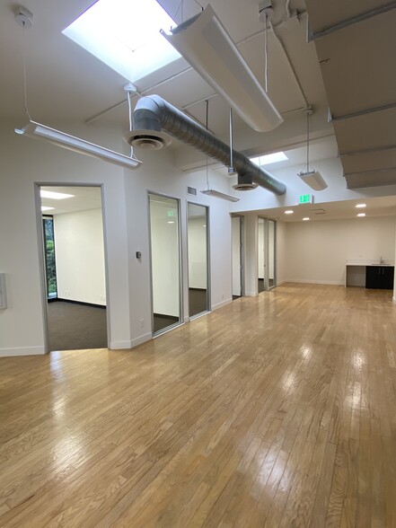 11846 Ventura Blvd, Studio City, CA en alquiler - Foto del interior - Imagen 2 de 8