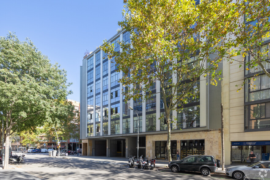 Oficinas en Barcelona, BAR en alquiler - Foto del edificio - Imagen 3 de 5