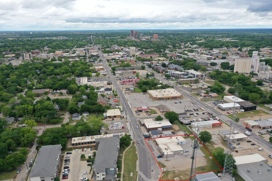 715-721 S Elm St, Denton, TX en venta - Foto del edificio - Imagen 2 de 3