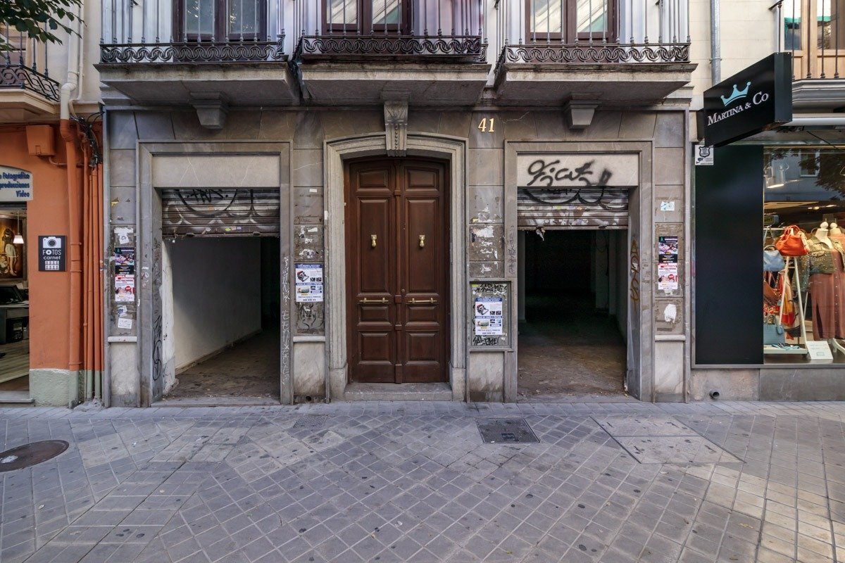 Local en Granada, Granada en venta Foto del edificio- Imagen 1 de 20