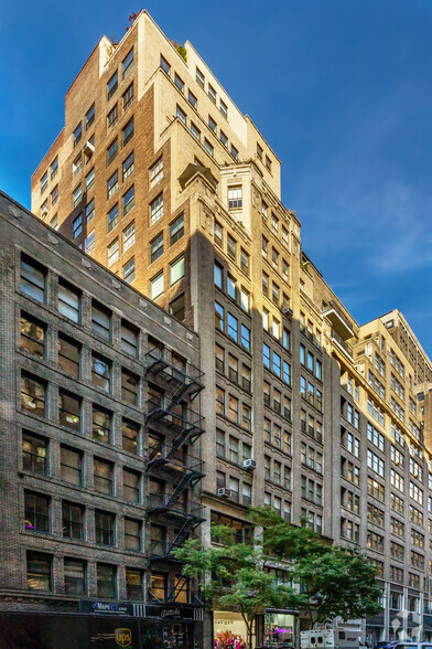 241 W 36th St, New York, NY en alquiler - Foto del edificio - Imagen 3 de 5