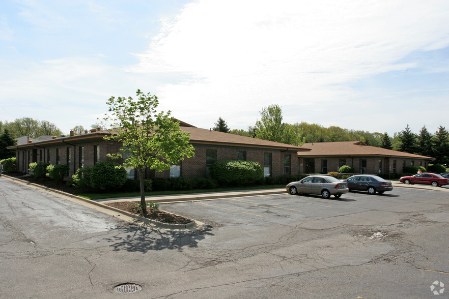 2145 University Park Dr, Okemos, MI en alquiler - Foto del edificio - Imagen 2 de 3