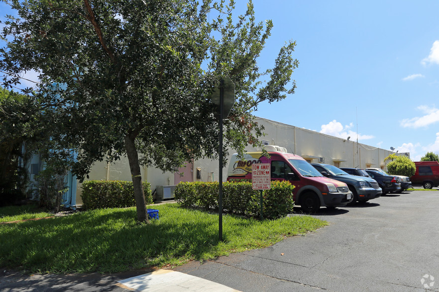 300-320 NE 4th St, Delray Beach, FL en venta - Foto del edificio - Imagen 3 de 8