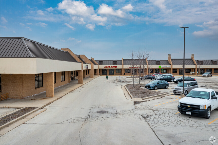 6743 W Greenfield Ave, West Allis, WI en alquiler - Foto del edificio - Imagen 1 de 9