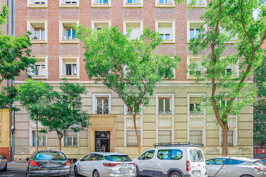 Calle De Granada, 33, Madrid, Madrid en venta - Foto del edificio - Imagen 2 de 2