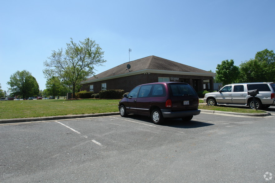 800 Roosevelt Blvd E, Monroe, NC en alquiler - Foto principal - Imagen 1 de 2