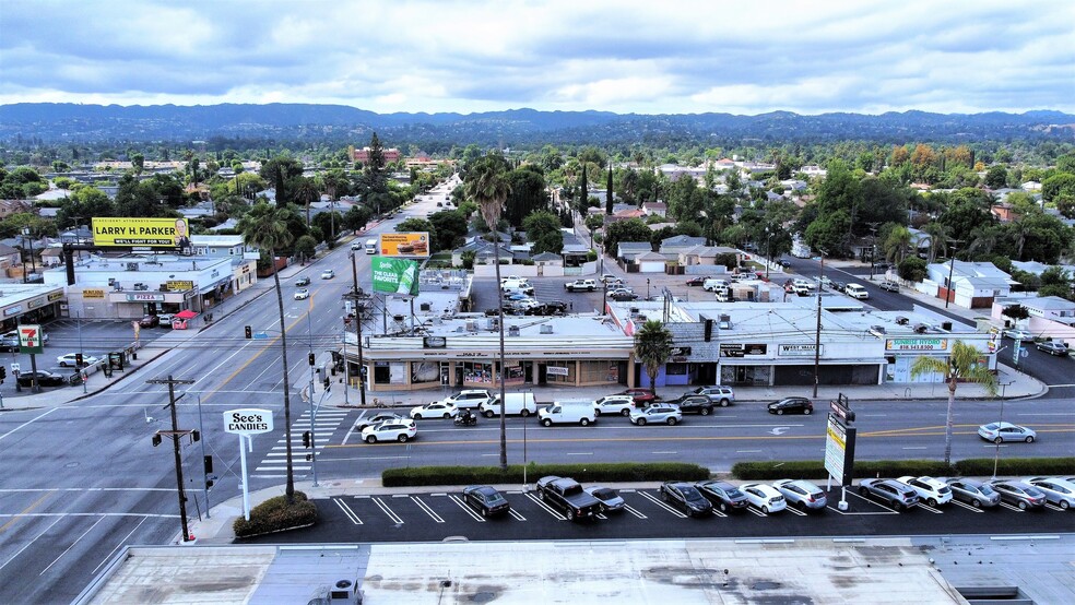 19300-19306 Vanowen St, Reseda, CA en alquiler - Foto del edificio - Imagen 3 de 4