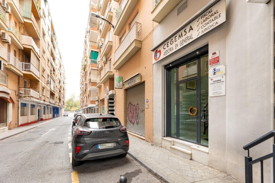 Calle Nazaríes, Granada, Granada en venta - Foto del edificio - Imagen 3 de 22