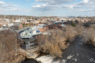 64 Pleasant St, Watertown, MA - vista aérea  vista de mapa