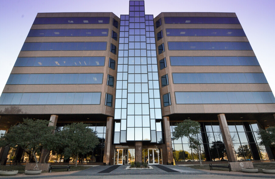 12005 Ford Rd, Dallas, TX en alquiler - Foto del edificio - Imagen 1 de 23