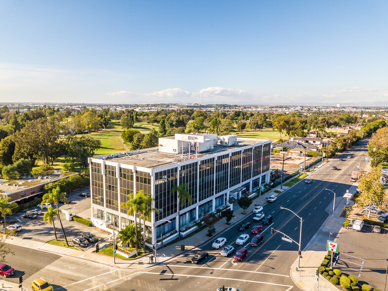 4201 N Long Beach Blvd, Long Beach, CA en alquiler - Foto del edificio - Imagen 3 de 8