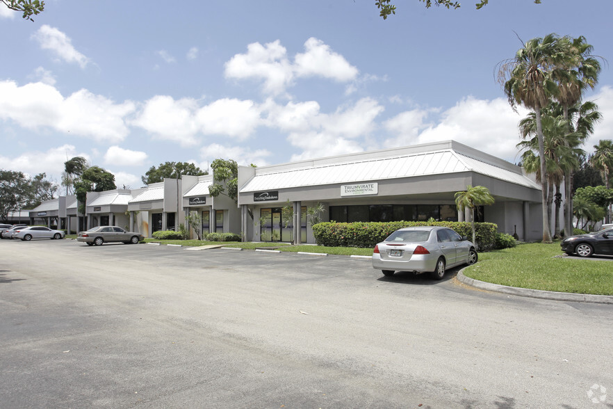 3701 SW 47th Ave, Davie, FL en alquiler - Foto del edificio - Imagen 3 de 5