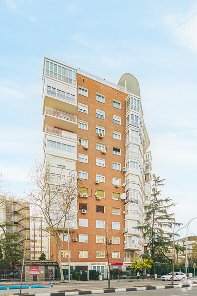 Calle Príncipe de Vergara, 103, Madrid, Madrid en alquiler - Foto del edificio - Imagen 3 de 8