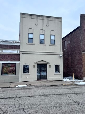 Más detalles de 217 N Randolph St, Macomb, IL - Oficina en venta