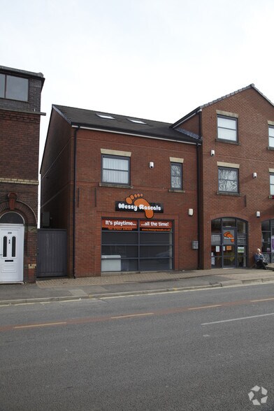 90-98 Rochdale Rd, Oldham en venta - Foto del edificio - Imagen 2 de 7