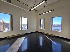 601-623 Rue McCaffrey, Montréal, QC en alquiler Foto del edificio- Imagen 1 de 5