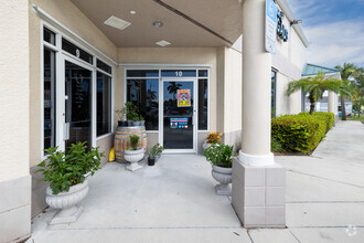 16120 San Carlos Blvd, Fort Myers, FL en alquiler Foto del edificio- Imagen 2 de 8