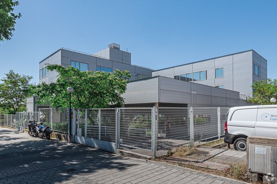 Avenida de la Industria, 37, Tres Cantos, Madrid en venta - Foto principal - Imagen 1 de 4