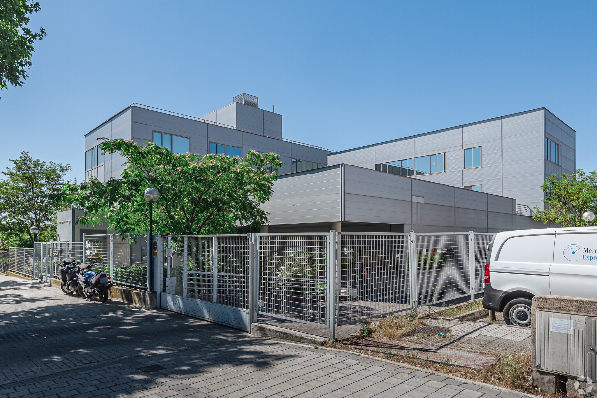 Avenida de la Industria, 37, Tres Cantos, Madrid en venta Foto principal- Imagen 1 de 5