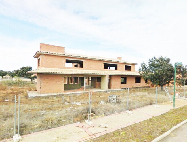 Más detalles de Calle del Roble, 1, Carrascal de Barregas - Terreno en venta