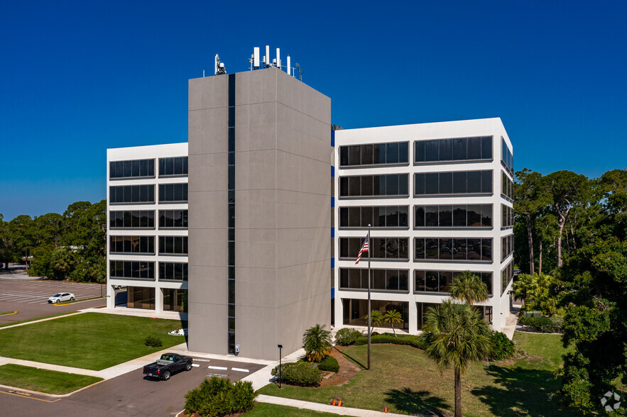 2536 Countryside Blvd, Clearwater, FL en alquiler - Foto del edificio - Imagen 1 de 7