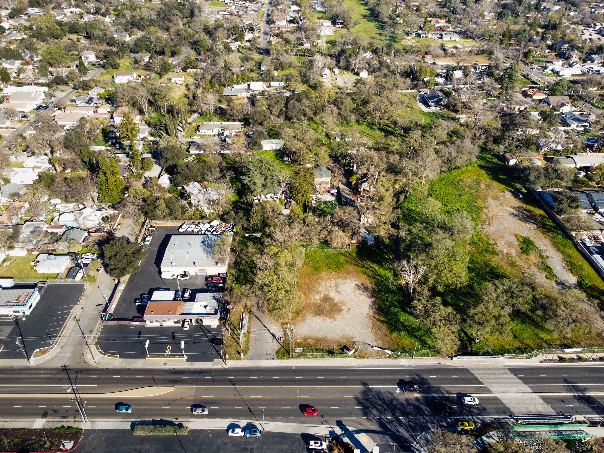 Auburn Blvd Commerical Land cartera de 2 inmuebles en venta en LoopNet.es Foto del edificio- Imagen 1 de 8