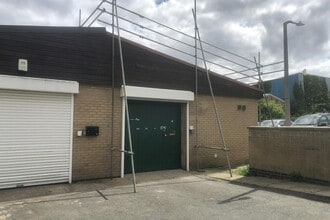 7-15 Craven Way, Newmarket en alquiler Foto del edificio- Imagen 1 de 2