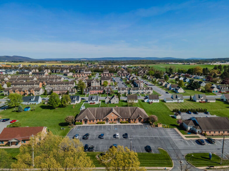 1942 Scotland Ave, Chambersburg, PA en alquiler - Foto del edificio - Imagen 2 de 14