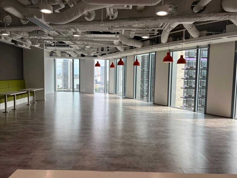 5 Churchill Pl, London en alquiler - Foto del edificio - Imagen 3 de 4