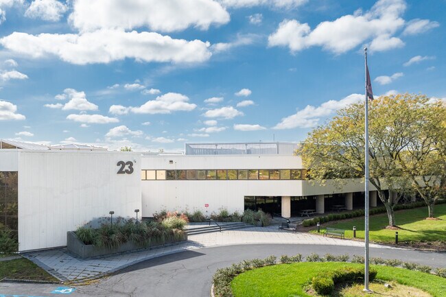 Más detalles de 23 Orchard Rd, Skillman, NJ - Oficina/Clínica en alquiler