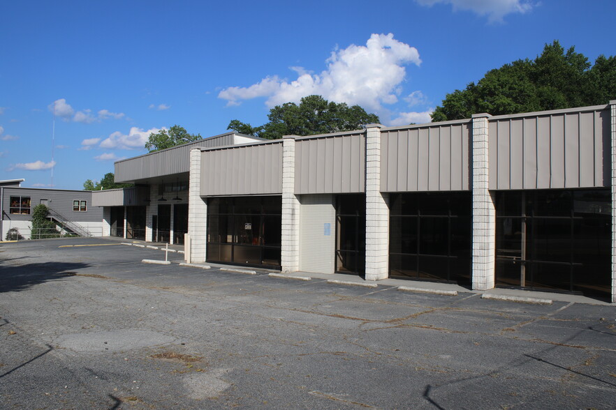 1747 Cheshire Bridge Rd NE, Atlanta, GA en alquiler - Foto del edificio - Imagen 3 de 6