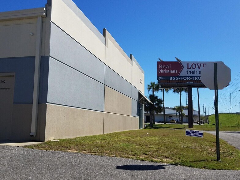 2860 W Navy Blvd, Pensacola, FL en alquiler - Foto del edificio - Imagen 2 de 6